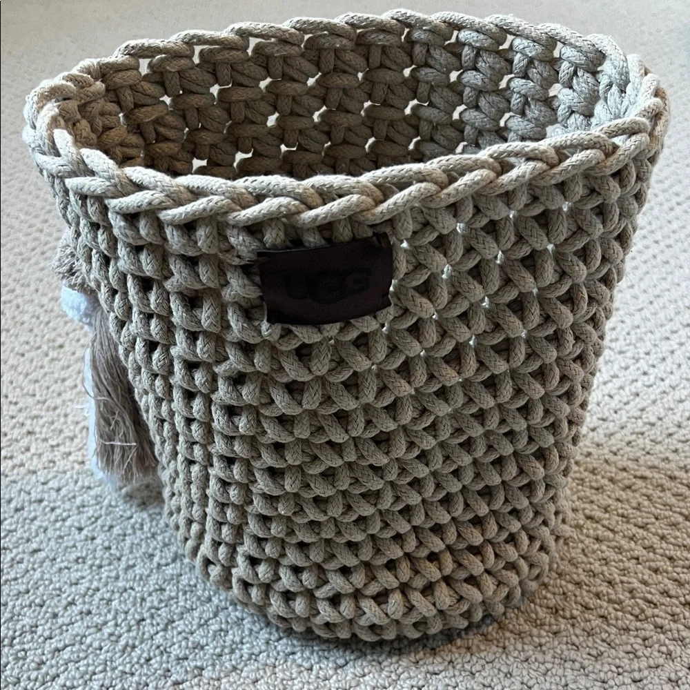 UGG Tan Knit Cosmetic Bag